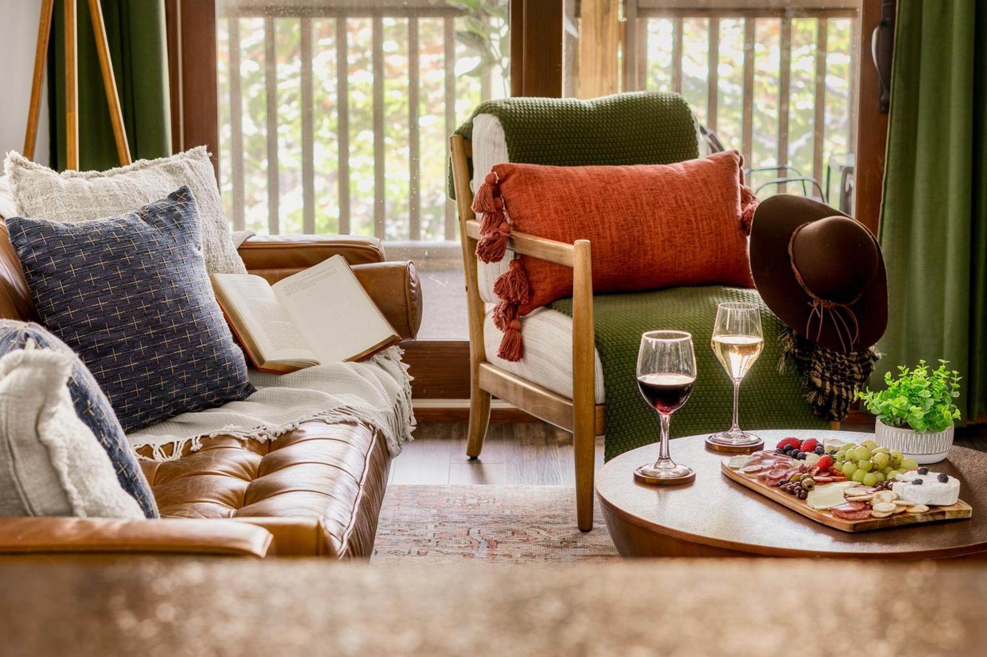 The Moondance Cabin By Lightfoot Stays Vacation Rentals Sevierville Eksteriør billede