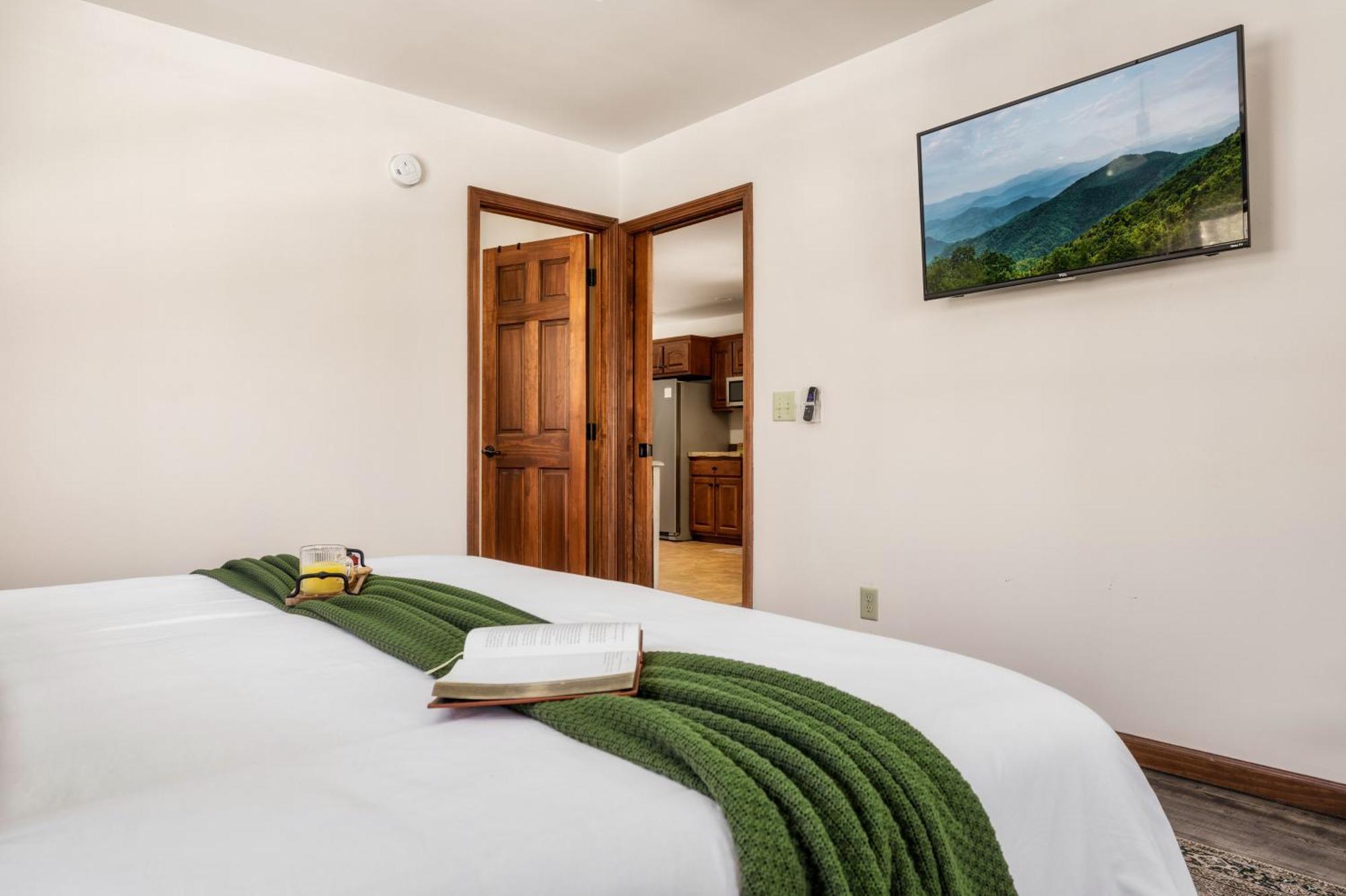 The Moondance Cabin By Lightfoot Stays Vacation Rentals Sevierville Eksteriør billede