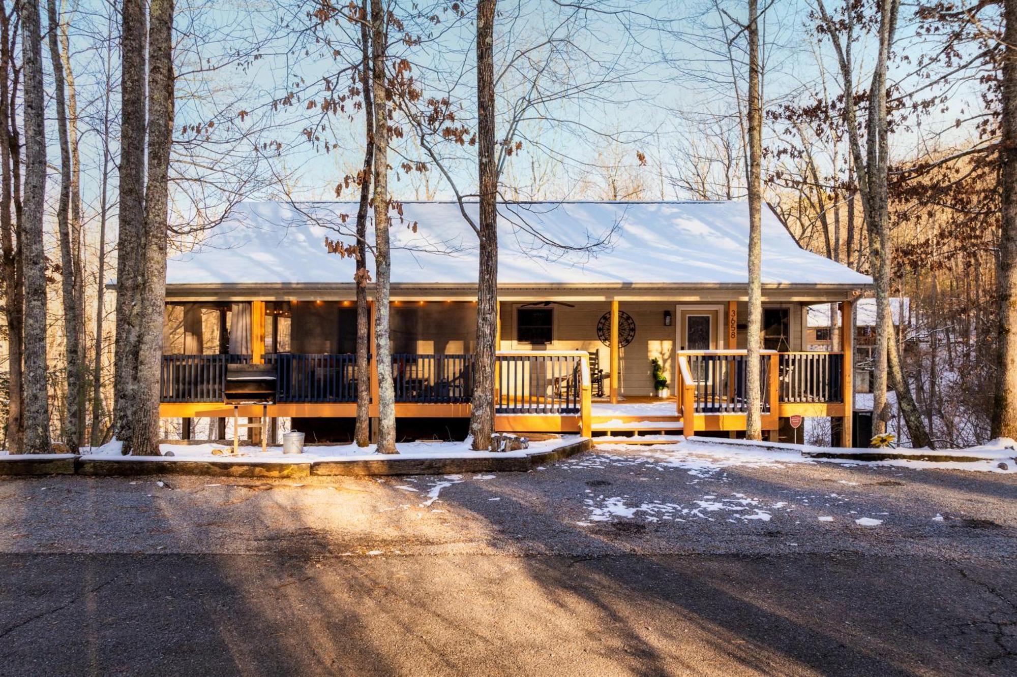 The Moondance Cabin By Lightfoot Stays Vacation Rentals Sevierville Eksteriør billede