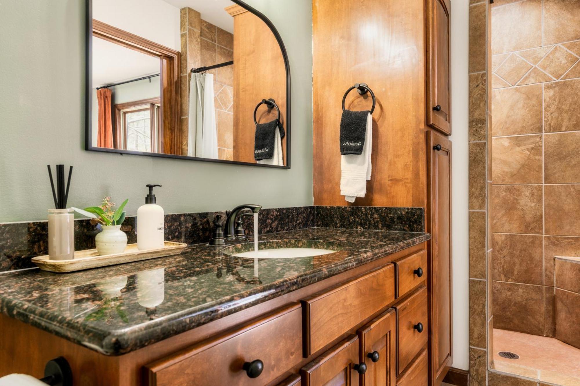 The Moondance Cabin By Lightfoot Stays Vacation Rentals Sevierville Eksteriør billede